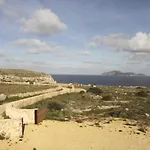 Cala Rossa * ファヴィニャーナ